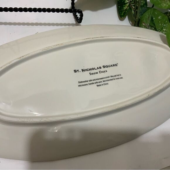 St. Nicholas Square SNOW DAYS Oval Handled Tray, 16 1/4" Snowmen Christmas A12 - Picture 4 of 6